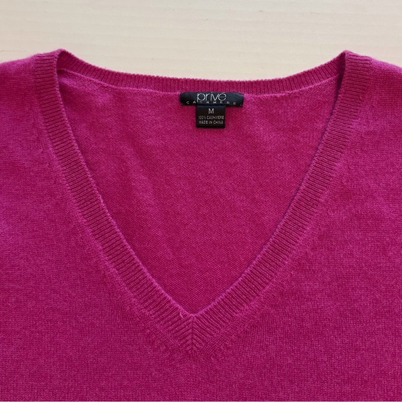 Privé 100% Cashmere Sweater - Picture 5 of 7